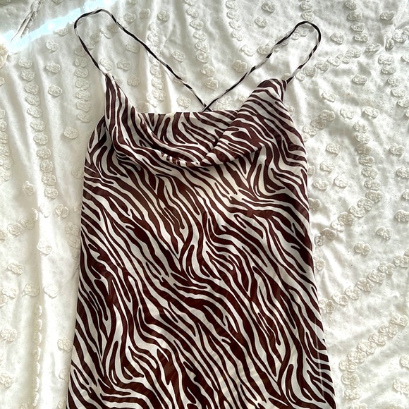 DRESS🤎 - Picture 2 of 7